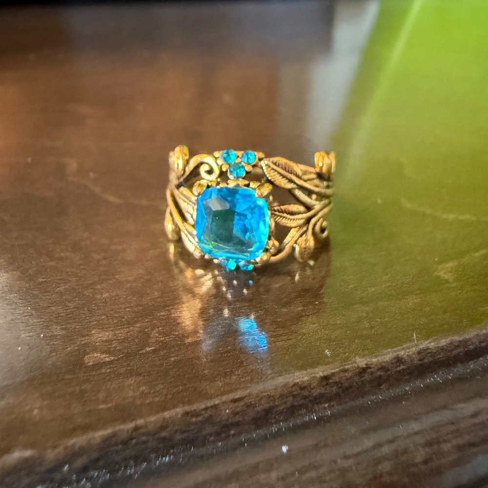 Vintage Gold Tone Ring Size 9